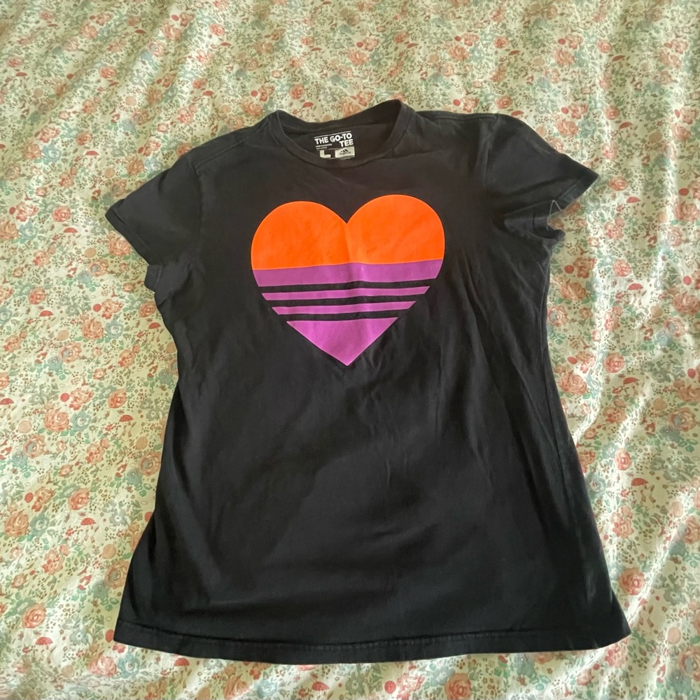 Adidas Heart Short Sleeve Tee Shirt. Size Large. Black, orange, violet.